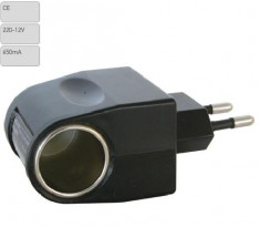 Adaptor 220V - 12V , Invertor de tensiune auto Carpoint 230V-12V (550-650mA) pentru uz in interior exclus pt aparate cu motor foto