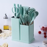 Set 17 ustensile de gatit din silicon cu maner rezistent din bambus, suport si tocator, verde menta