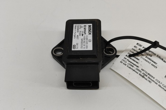 Senzor de accelerație MITSUBISHI COLT CZC Cabrio RG 2006 OEM: MR955352,0265005289,A4545420418 28523219
