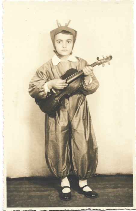 P1413 Copil cu vioară, studio Klein, 1939, Brașov