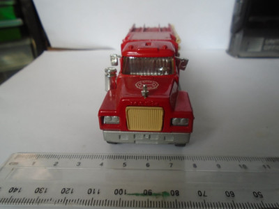 bnk jc Solido - Mack Pompier - Chicago Fire Dept - 1/60 foto