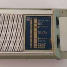 RADIO PESCARUS S , 6 TRANZISTOARE , FUNCTIONEAZA PE MEDII .