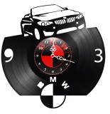 Ceas de perete decorativ realizat din disc de vinil, Model BMW Cabrio / Decapotabila Auto, Negru, 30 cm