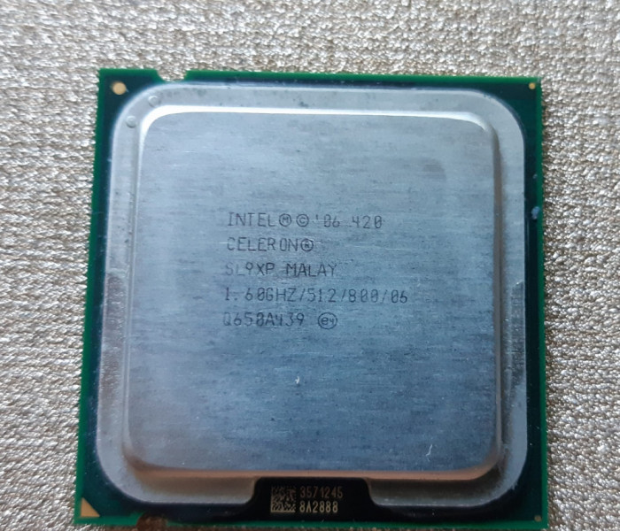 INTEL Celeron D (SL9XP) - 1,6 GHz / FSB 800 MHz / LGA 775