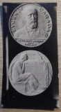 Foto medalia Eugeniu Carada - cu dedicația sculptorului E. Becker 1937
