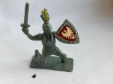 bnk jc URSS - figurine de plastic - cavaler cu sabie si scut