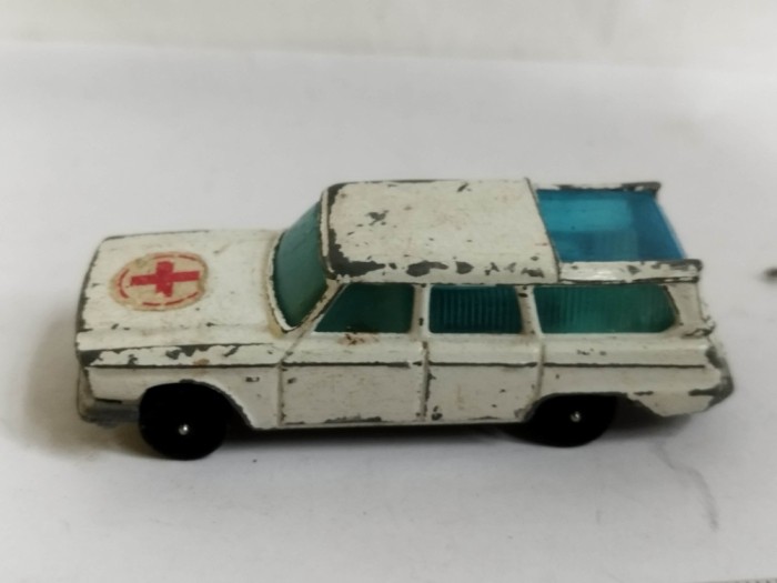 bnk jc Corgi Juniors 30 Studebaker Ambulance