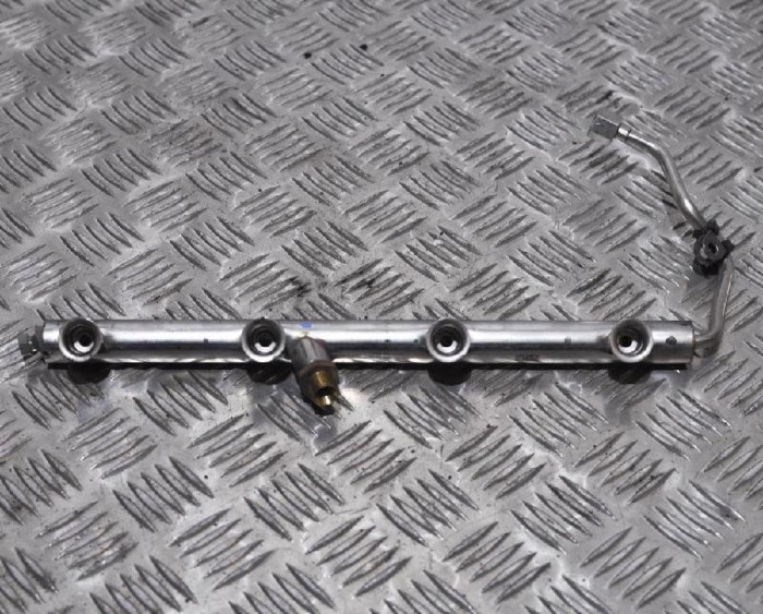 Rampa de combustibil dreapta AUDI A4 8K2, B8 2009 OEM: 079133315AF 1396888