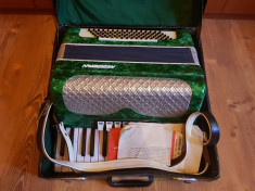 Vand acordeon Modern 80 basi cu un defect urgent foto