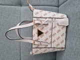 Geanta GUESS