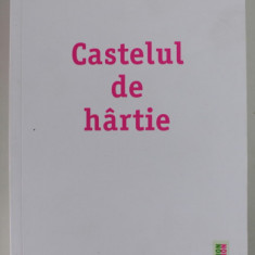 CASTELUL DE HARTIE de MIRANDA COWLEY HELLER ,2022