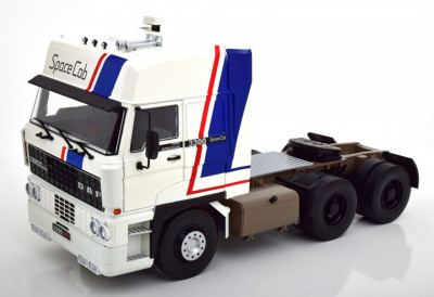 Macheta camion DAF 3300 Space Cab 1982, alb LE 700 pcs, 1:18 Road Kings foto