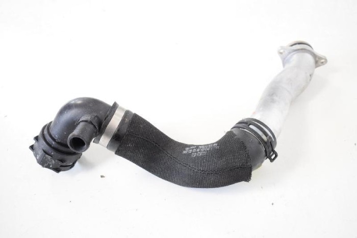 Furtun radiator răcire st&acirc;nga AUDI A5 F53 2018 OEM: 8W0122101 3854946