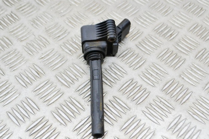 Bobina de inducție de &icirc;naltă tensiune AUDI A1 8X1, 8XK 2014 OEM: 06J905110F,0040102009,1043500008,06K905199 17149663