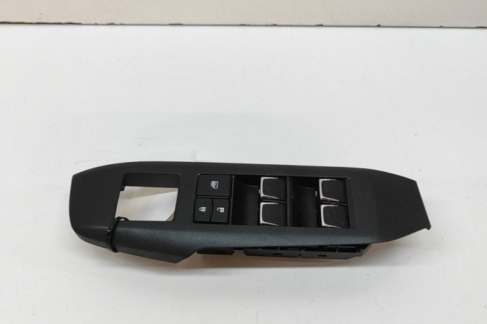 Buton geam ușă dreapta față LEXUS NX _Z1_ 2020 OEM: 84040-78040,74230-78020 31568567