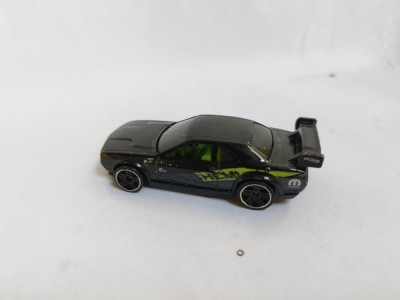 bnk jc Hot Wheels 2020 - Dodge Challenger Drift Car foto