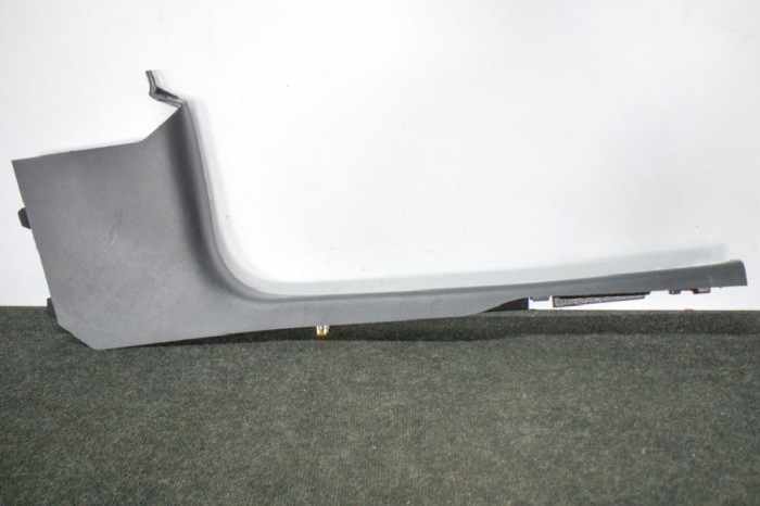 Ornament prag interior dreapta față TESLA MODEL 3 2019 OEM: 1086293-00-G 11248649