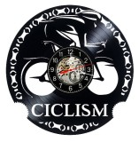 Ceas de perete decorativ realizat din disc de vinil, Model Ciclism Ciclist Cursiera Lant Bicicleta, Negru, 30 cm