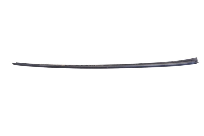 Ornament vertical parbriz dreapta PORSCHE CAYENNE 9PA 2007 26245446