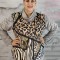 L872-1889 Bluza casual cu guler inalt, print jungle cu strasuri
