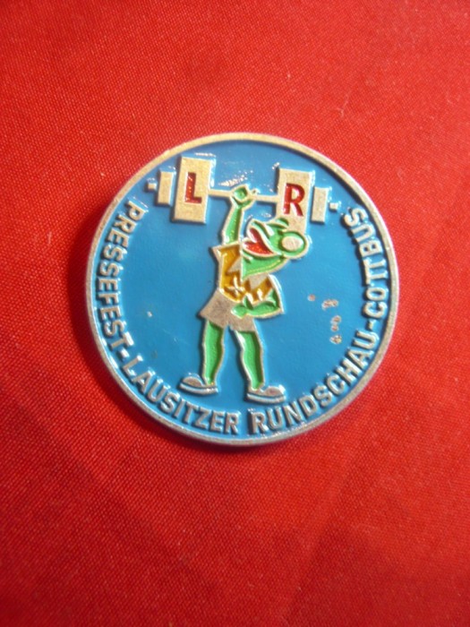 Insigna LR Festivalul Presei -Lausitzer-Rundschau-Cottibus Germania , d=3cm