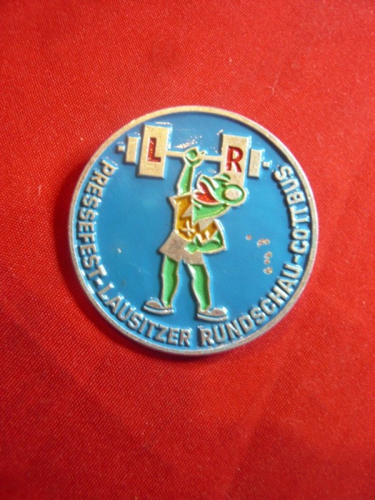 Insigna LR Festivalul Presei -Lausitzer-Rundschau-Cottibus Germania , d=3cm