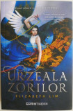 Carte Urzeala zorilor - Elizabeth Lim (Roman Beletristica)