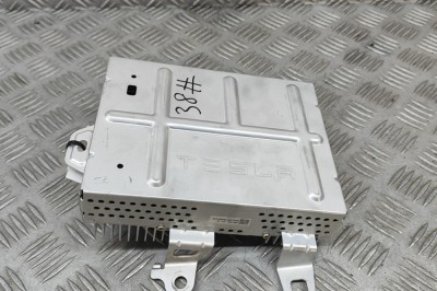Amplificator de sunet TESLA MODEL Y 2022 OEM: 1507152-01-B 29992352 foto