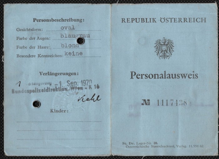 Carte Identitate Viena expirata in 1975 pe material textil
