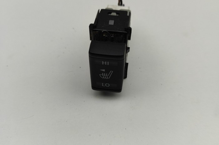Comutator &icirc;ncălzire scaun NISSAN NP300 NAVARA Pick-up D23 2017 OEM: 255003TA1A | 30335921
