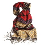 Esarfa boho cu model geometric si accente tribale