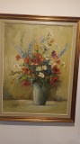Pictură veche deosebita &icirc;n ulei reprezent&acirc;nd un buchet de flori &icirc;ntr-o vază, semnată &icirc;n colțul din st&acirc;nga jos