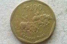 MONEDA 100 RUPIAH 1996-INDONESIA foto