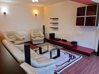 V&amp;acirc;nzare apartament cu 2 camere, parcare subterana, boxa, Tomis Plus foto