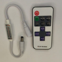 Controler BANDA LED 12V pe fir 2.1x5.5 mm 11 taste + telecomanda Wireless