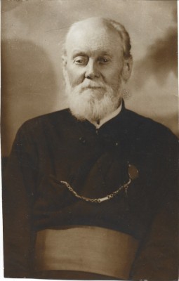 A3930N Preot Dumitru Brăilean, administrator parohial la Biserica Sf&amp;acirc;ntul Nicolae C&amp;acirc;mpulung Moldovenesc (1890-1893) foto