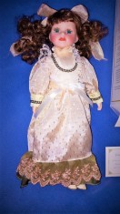 papu?a din por?elan_lucrata ?i pictata manual_noua , in cutie foto