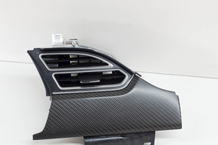 Gura de ventilație planșa de bord TESLA MODEL S 2017 OEM: 1045861-11-A,1023244-00-C 14336074