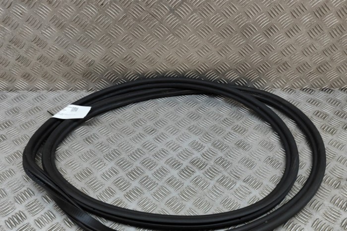 Garnitura ușă dreapta față BMW X7 G07 2022 OEM: 7428678 | 24982488