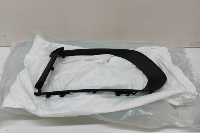 Grila st&acirc;nga față JAGUAR F-PACE X761 2015 OEM: HK8M-17C753,T4A6241 | 29969025