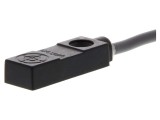 Senzor inductiv OMRON 0-3mm PNP NC 10-30V cablu 2m IP67