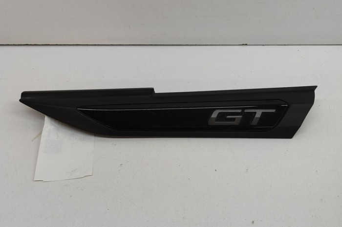 Bandou aripa st&acirc;nga față PEUGEOT 2008 II 2023 OEM: 9825861580 27961046