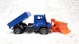 Masina din metal Willy no 9111 Mercede Benz Unimog 1750 plug zapada 25 cm, 1:32