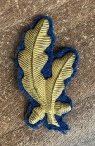 C7 - petlite militare - single 4 - laur mic - auriu - bleumarin securitate - piesa colectie