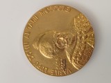 Medalie Vasile Lupu ,domnitorul Moldovei ,verso Biserica Tutova Barlad , bronz aurit