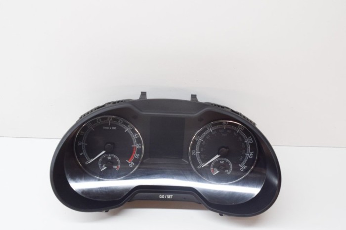 Ceas de bord SKODA OCTAVIA III Combi 5E5 2019 OEM: 5E0920981F | 14733448