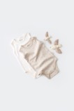 Set 2 body-uri bebe fara maneci BabyCosy 100% bumbac organic unisex Crem cu buline Marime 6-9 luni