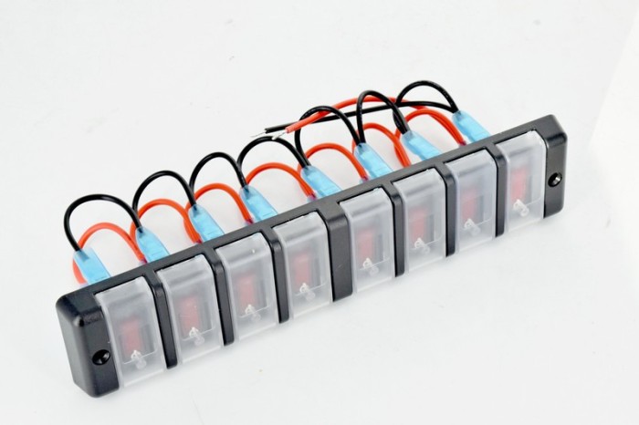 Panou 8 intrerupatore 12V