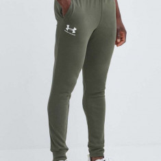 Under Armour pantaloni de trening culoarea verde, cu imprimeu