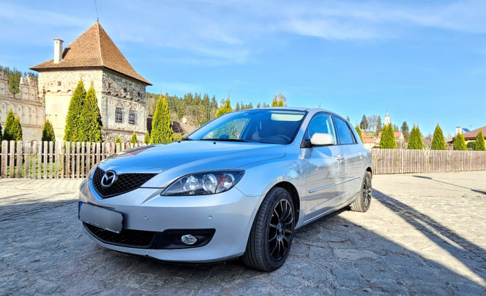 Mazda 3 hatchback din anul 2008, 2.0d 143cp